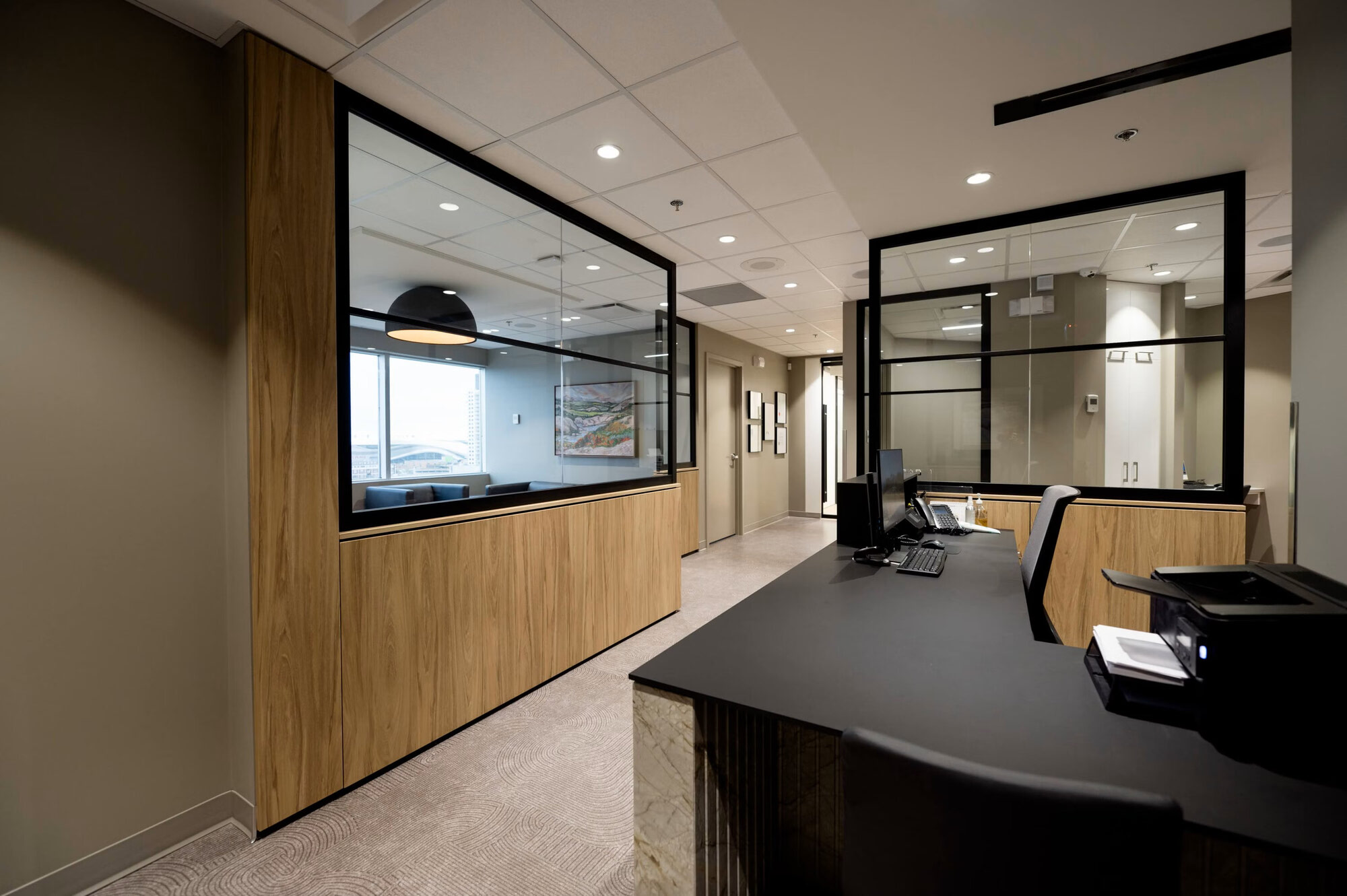 Dental clinic operatory with modular walls
