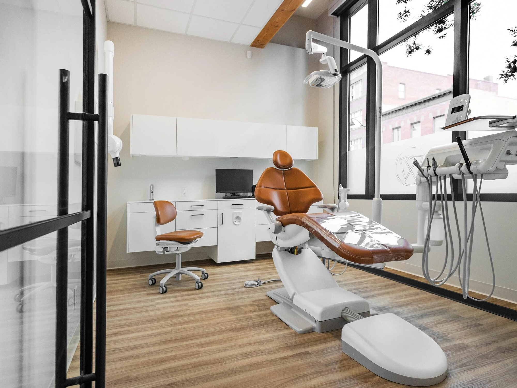 Confluence Dental operatory with window daylight